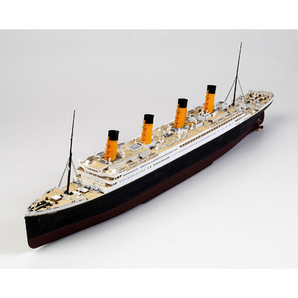 Academy 1/400 RMS Titanic Centenary Edition plastic model kit new 14202