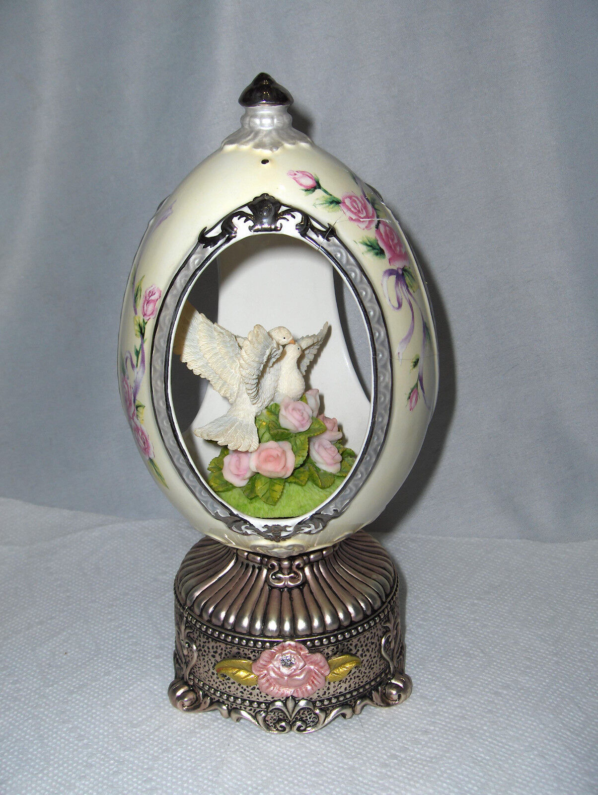 Vintage Mid 1900\'s Porcelain Egg Music Box Birds On Roses Silver Base NICE
