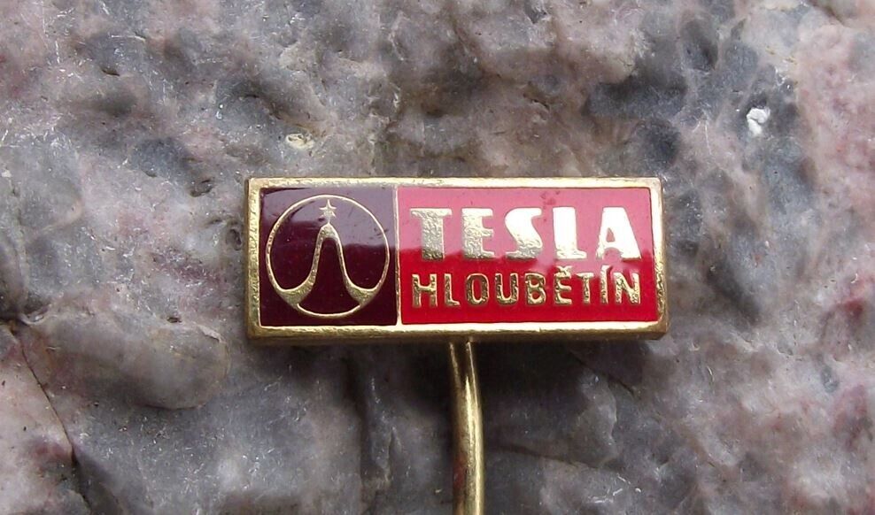 Vintage Tesla Hloubetin TV Television Electronics Company Sine Wave Pin Badge