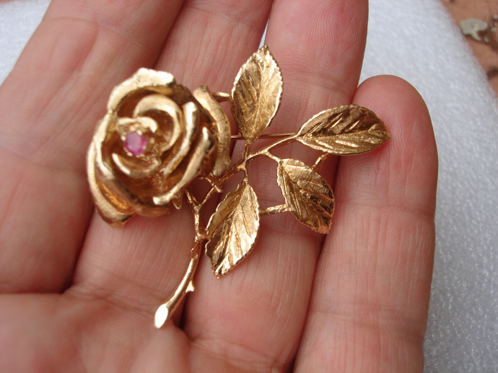 VINTAGE HUGE COLLECTIBLE 14KT SOLID YELLOW GOLD RUBY 3D ROSE FLOWER PIN BROOCH