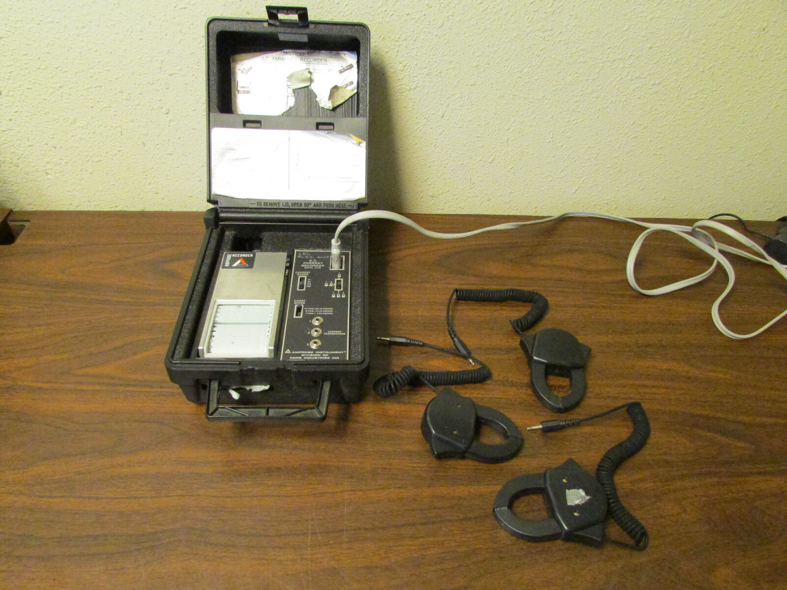 Amprobe Ammeter AA3E AC Current Recorder With 3 Clamps & Power Cord Plain Case
