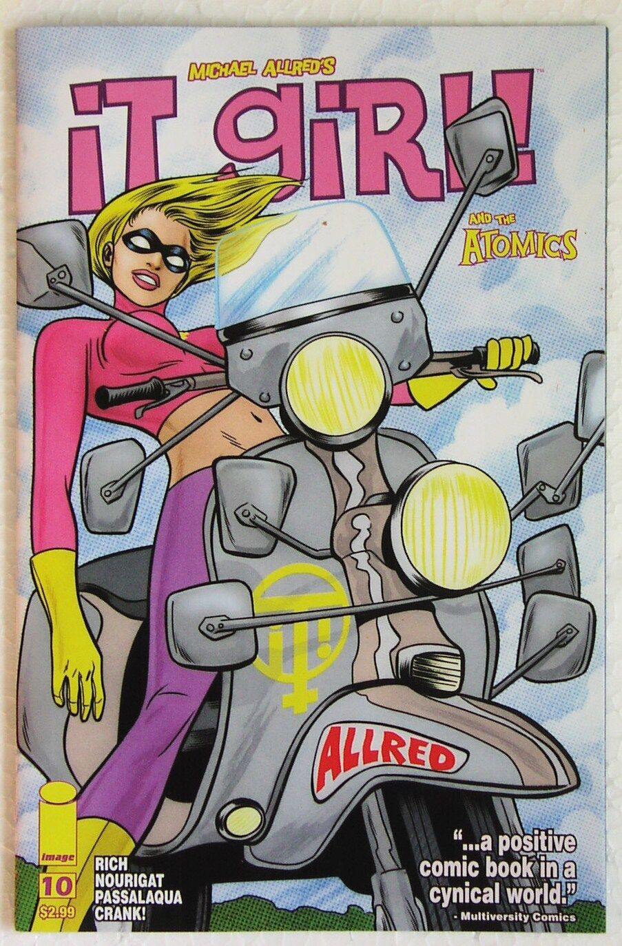 It Girl and the Atomics comic book w/sexy Lambretta cover art by Mike Allred