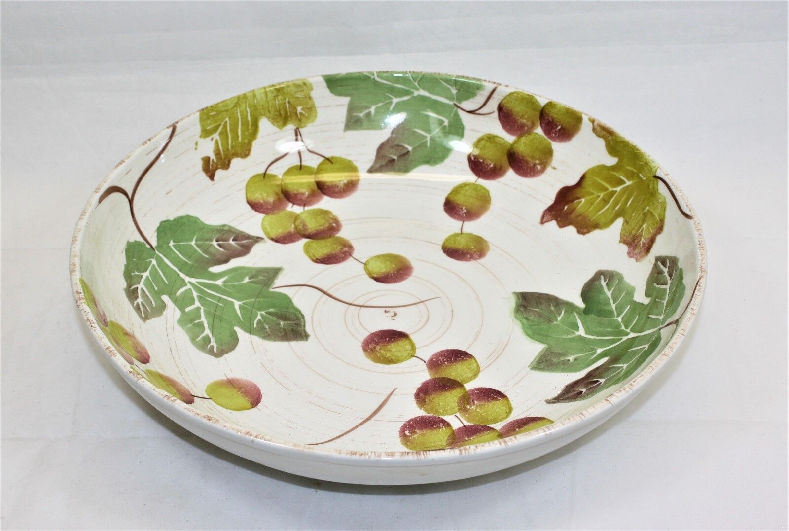 Loucarte Bowl 13“ Round Serving Bowl Hand Painted Grape Motif Made in Portugal
