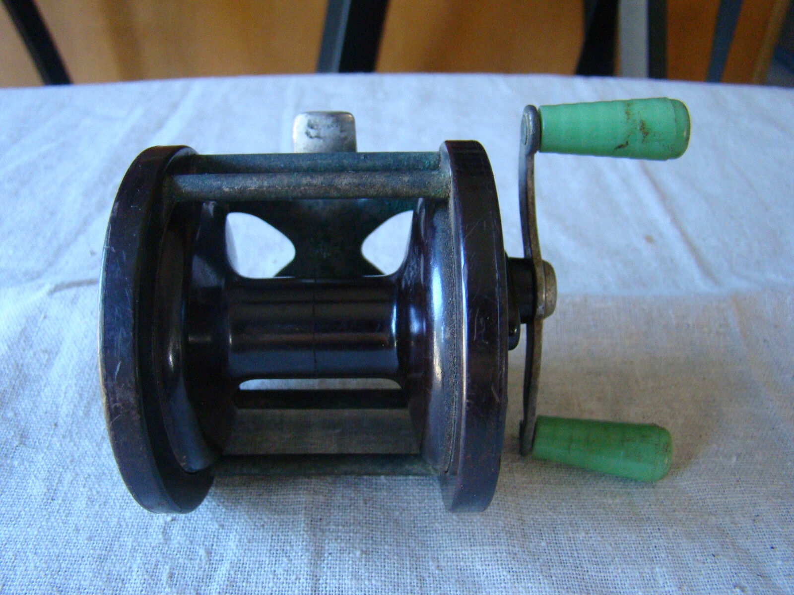  VINTAGE PENN No. 77 FISHING REEL Made in the USA 351524 R