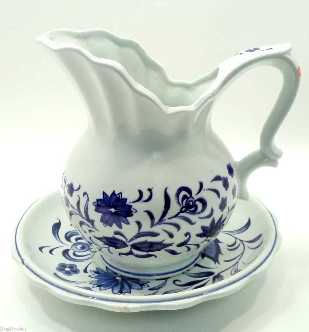 VTG INARCO SMALL BOWL & PITCHER SET JAPAN BLUE DELFT LOOK