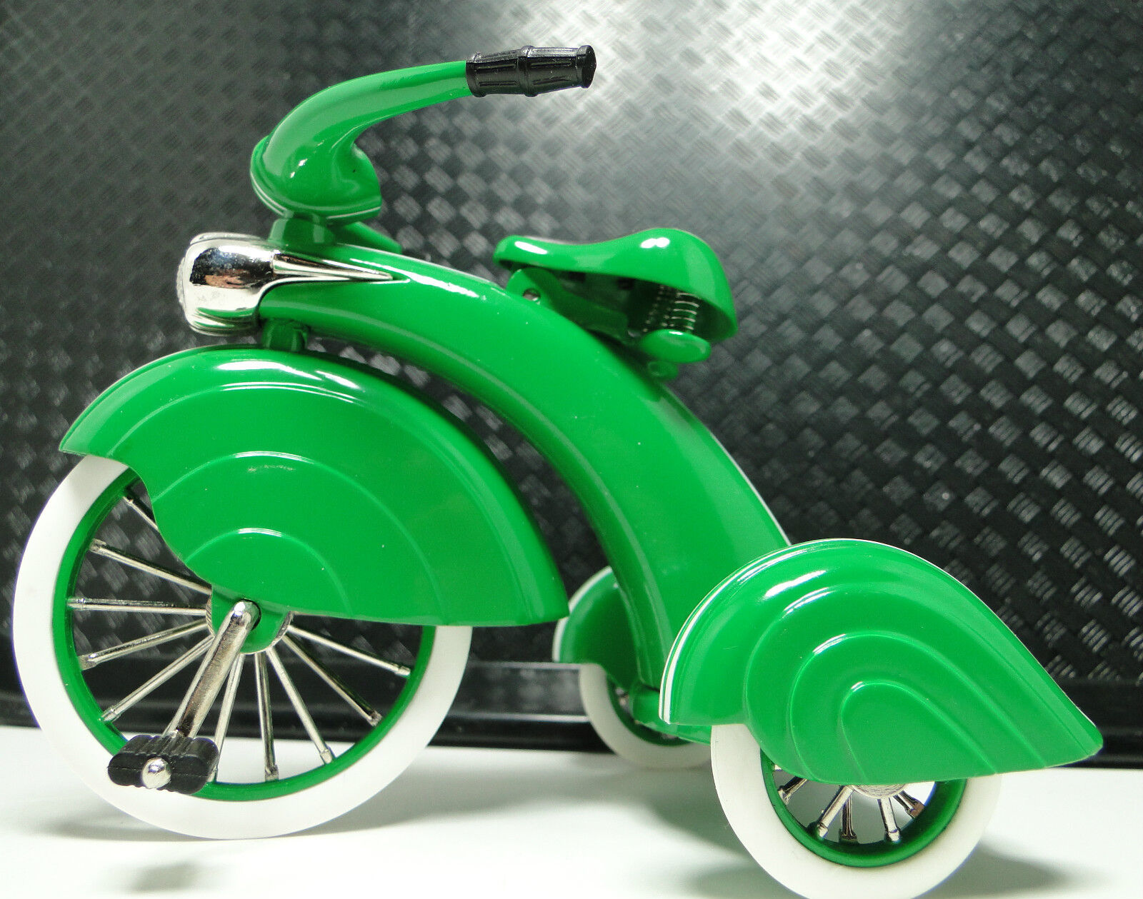 Tricycle Vintage Classic 1930s Pedal Car Rare Precision Metal Midget Show Model