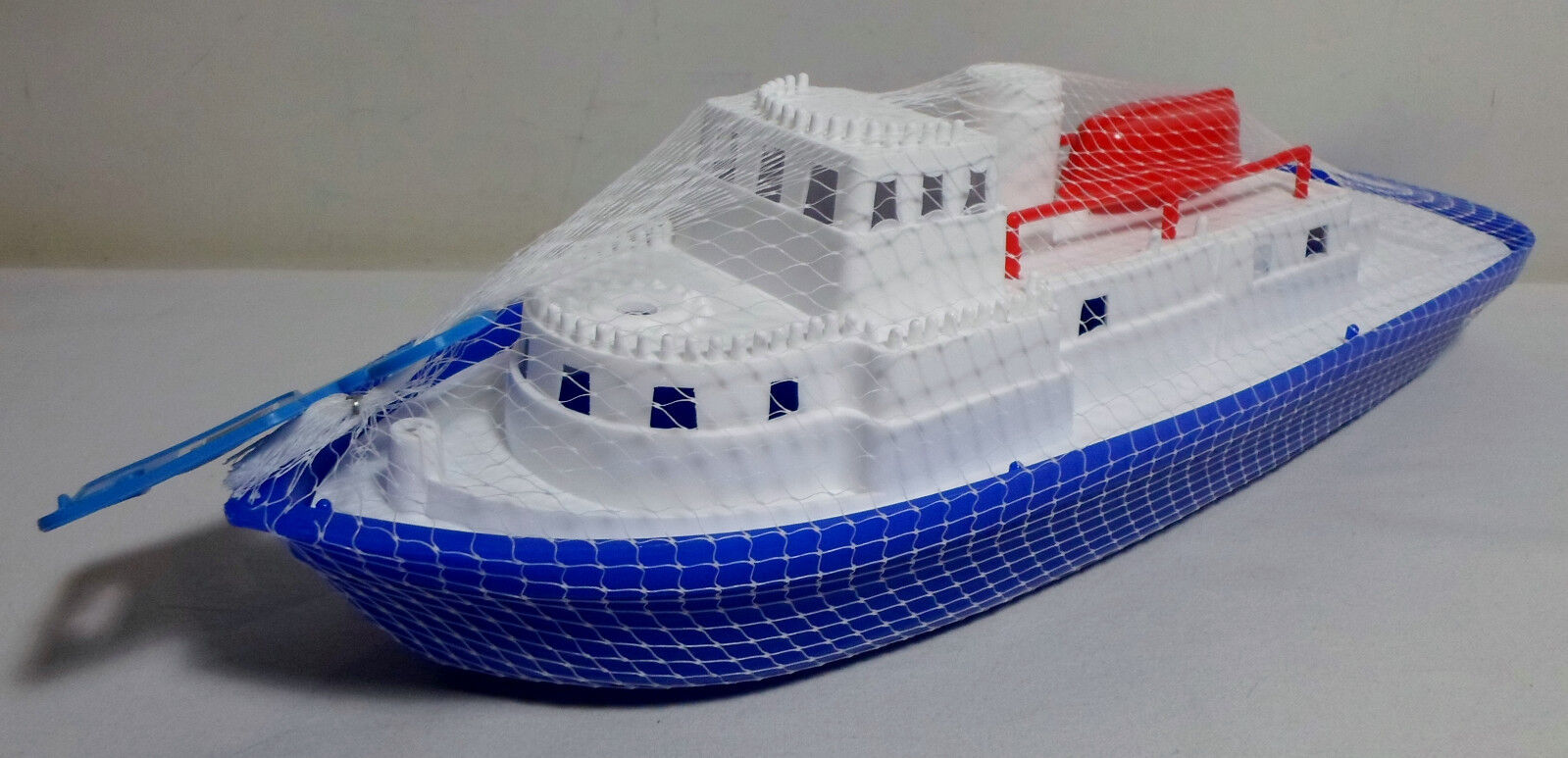 GREEK VTG APERGIS 70\'s PLASTIC 13\'\' MARIO BOAT SHIP WATER TOY FLOATS MIP RARE A