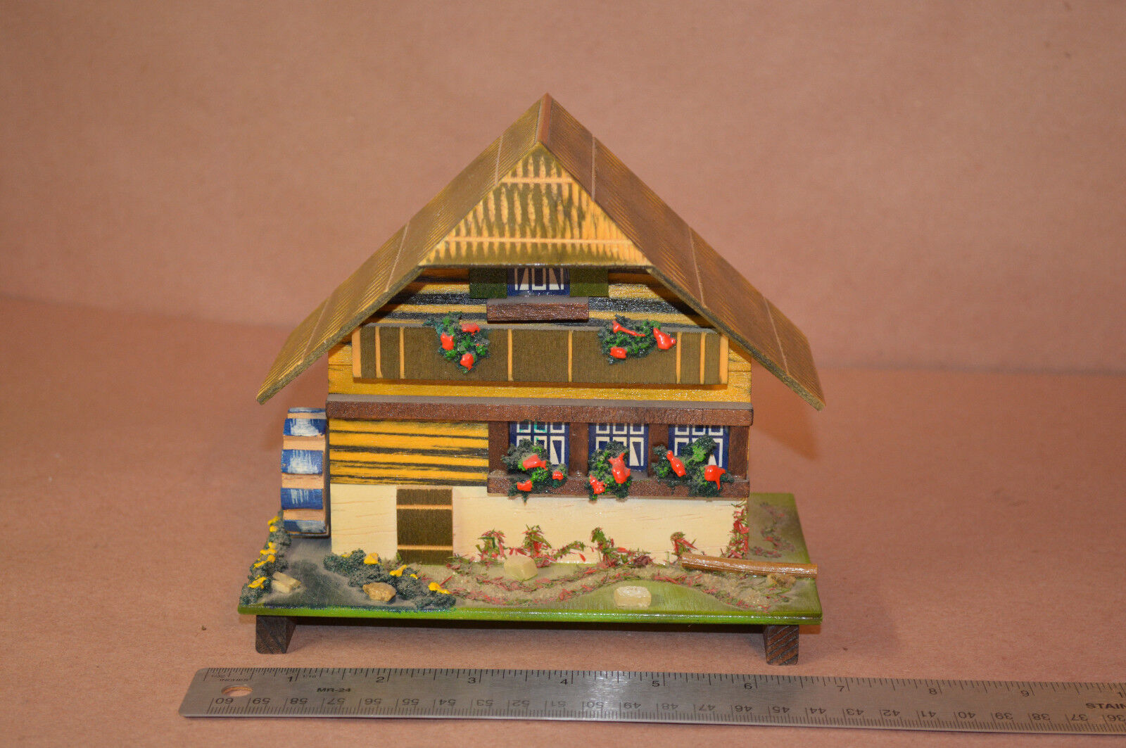  VTG House Music/Jewelry Box Plays Dr. Schiwago Water Wheel #1478