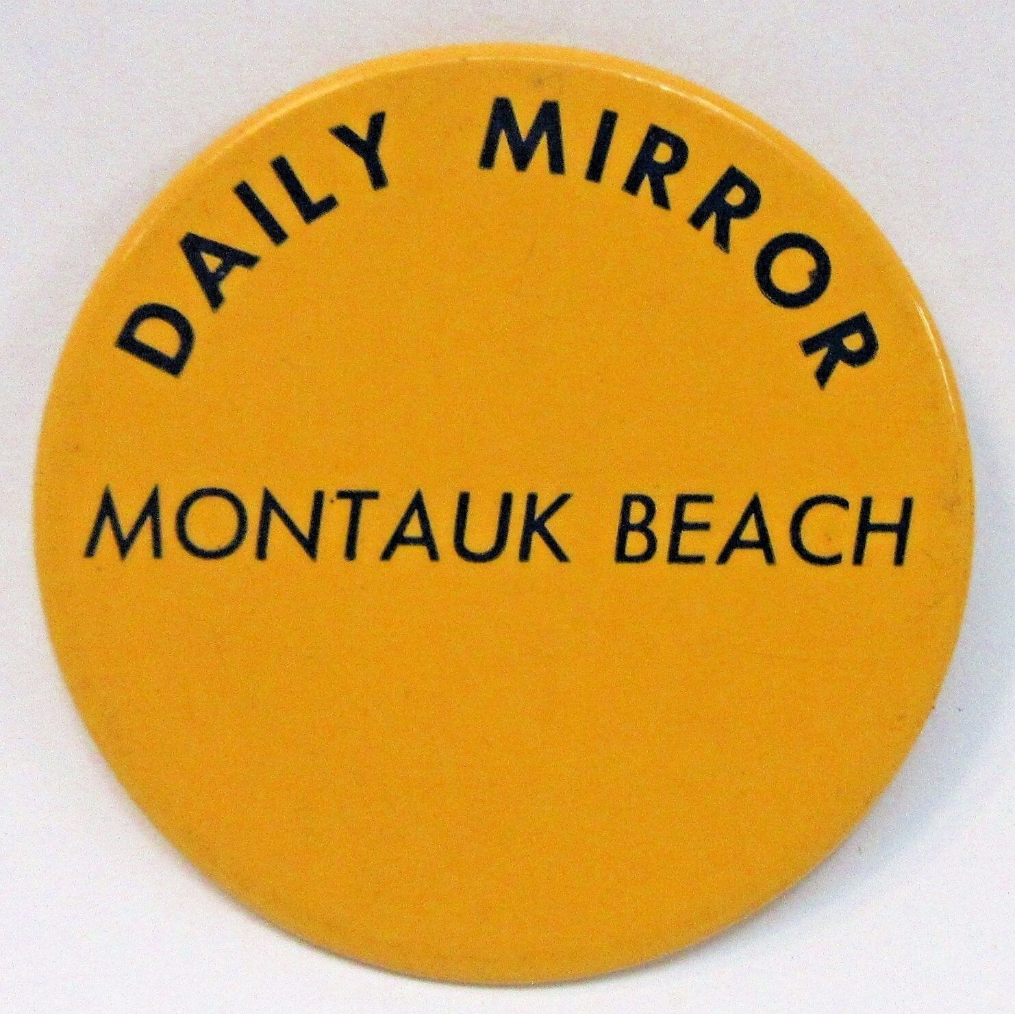 1940\'s MONTAUK BEACH DAILY MIRROR Newspaper pocket mirror *