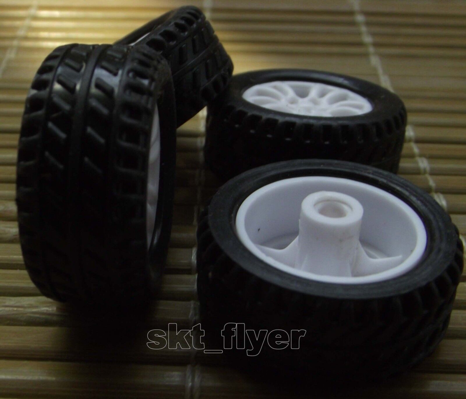 4pcs 20*8*1.9mm hollow Rubber Car Tire Toy Wheels Model Robot Part for DIY 
