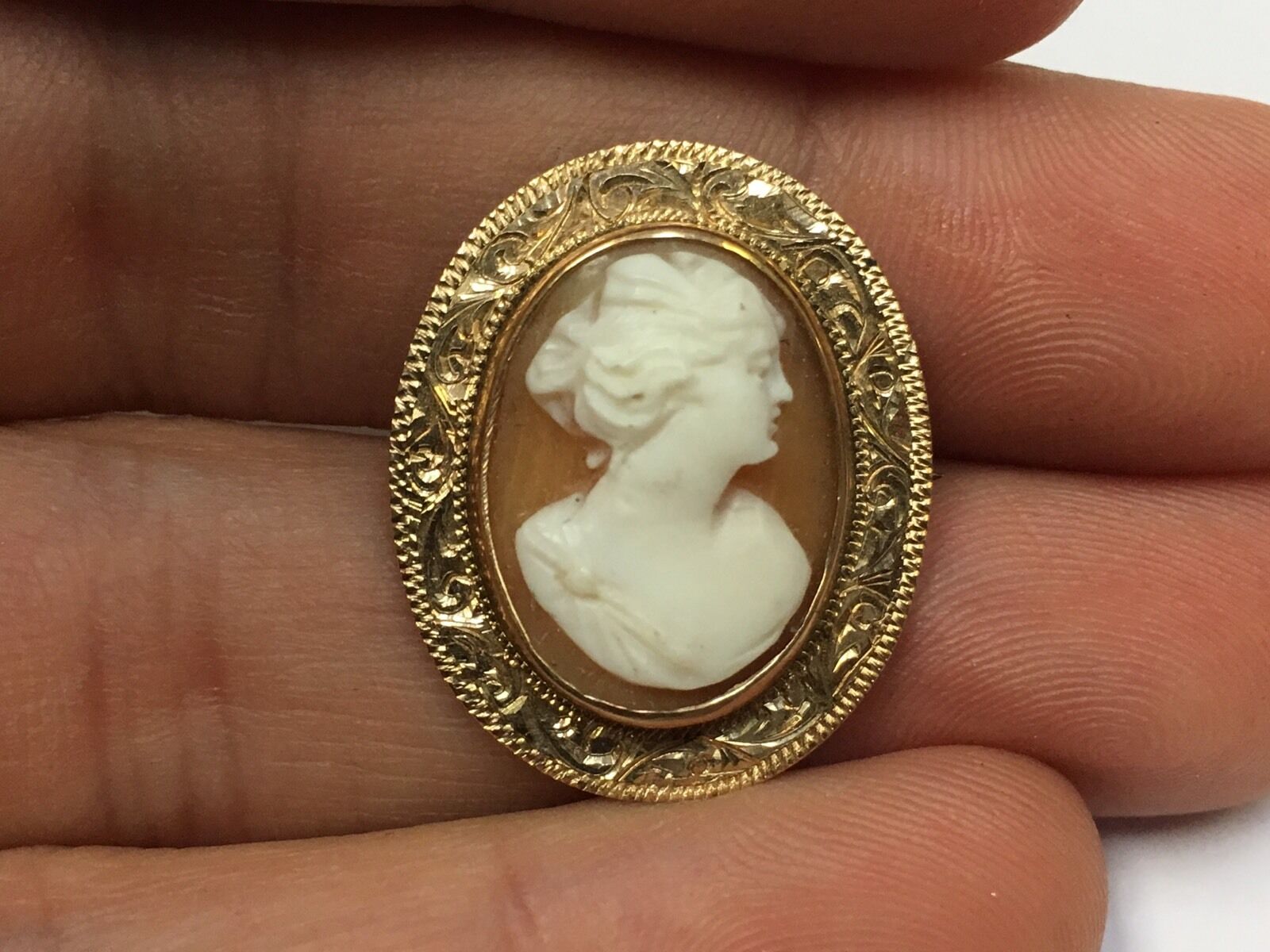 ANTIQUE 10K YELLOW GOLD FLORAL CAMEO BROOCH ORNATE DESIGN ESATE PIN LADY