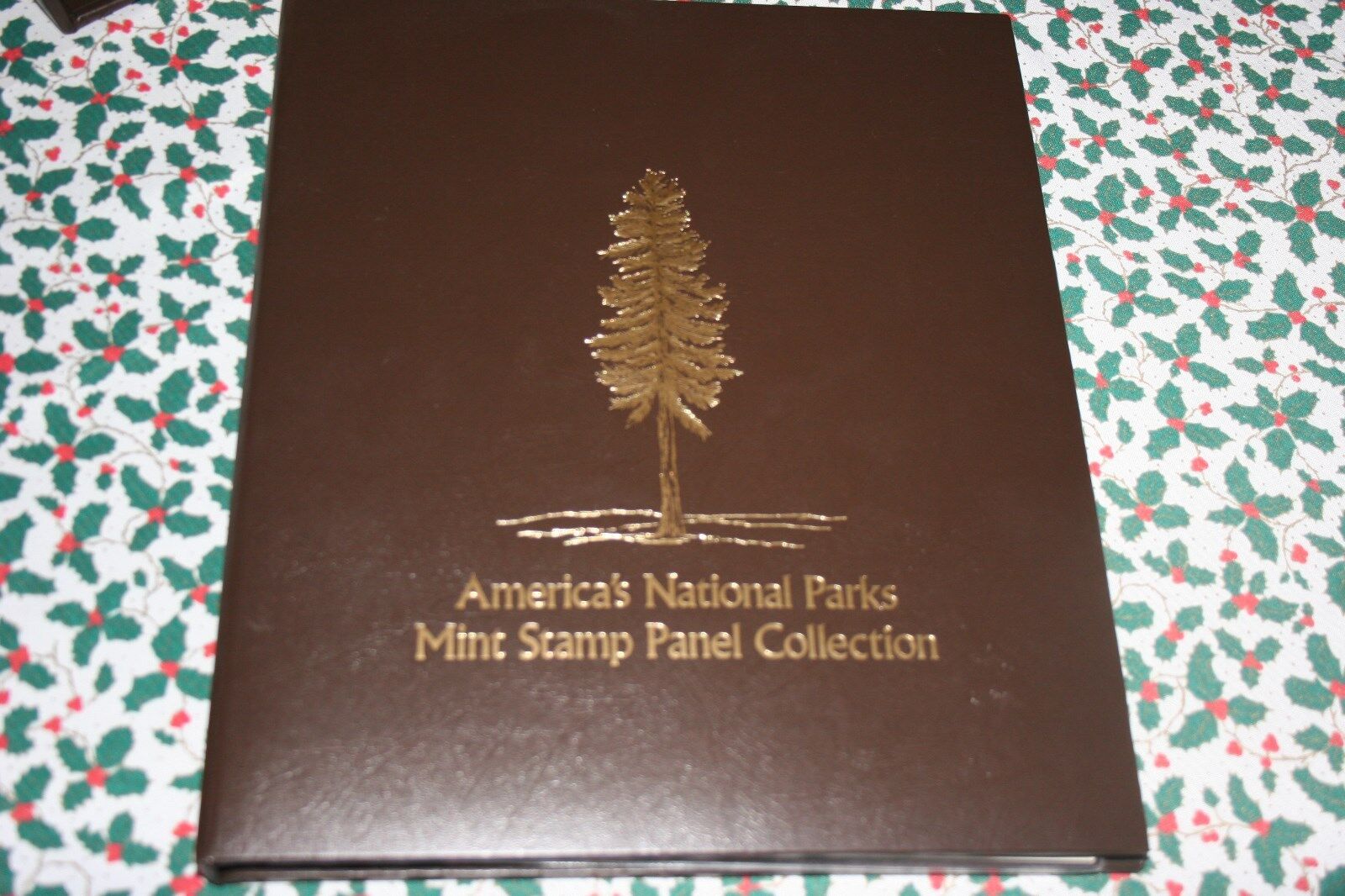 AMERICA\'S NATIONAL PARKS MINT STAMP PANEL COLLECTION FOLIO in BINDER   