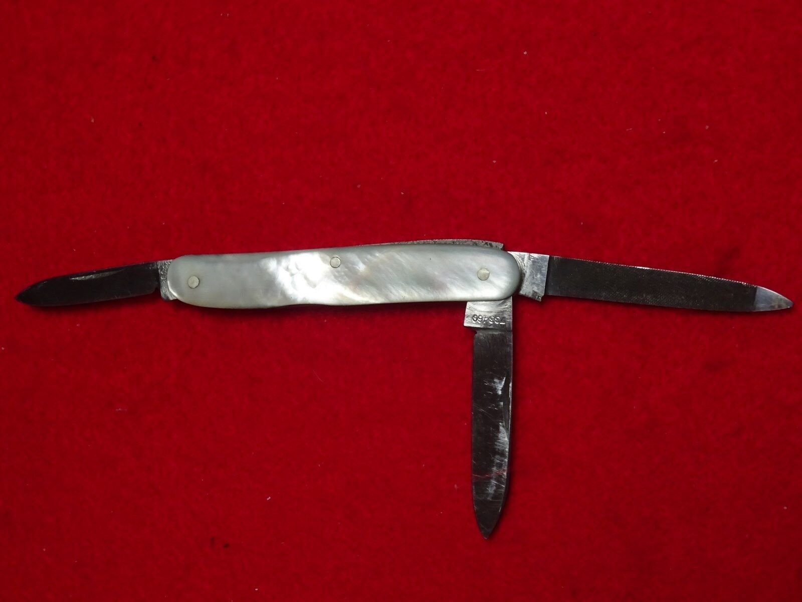 Vintage Robeson Shuredge  Cutlery Mother of Peral Folding Knife 733460 near mint