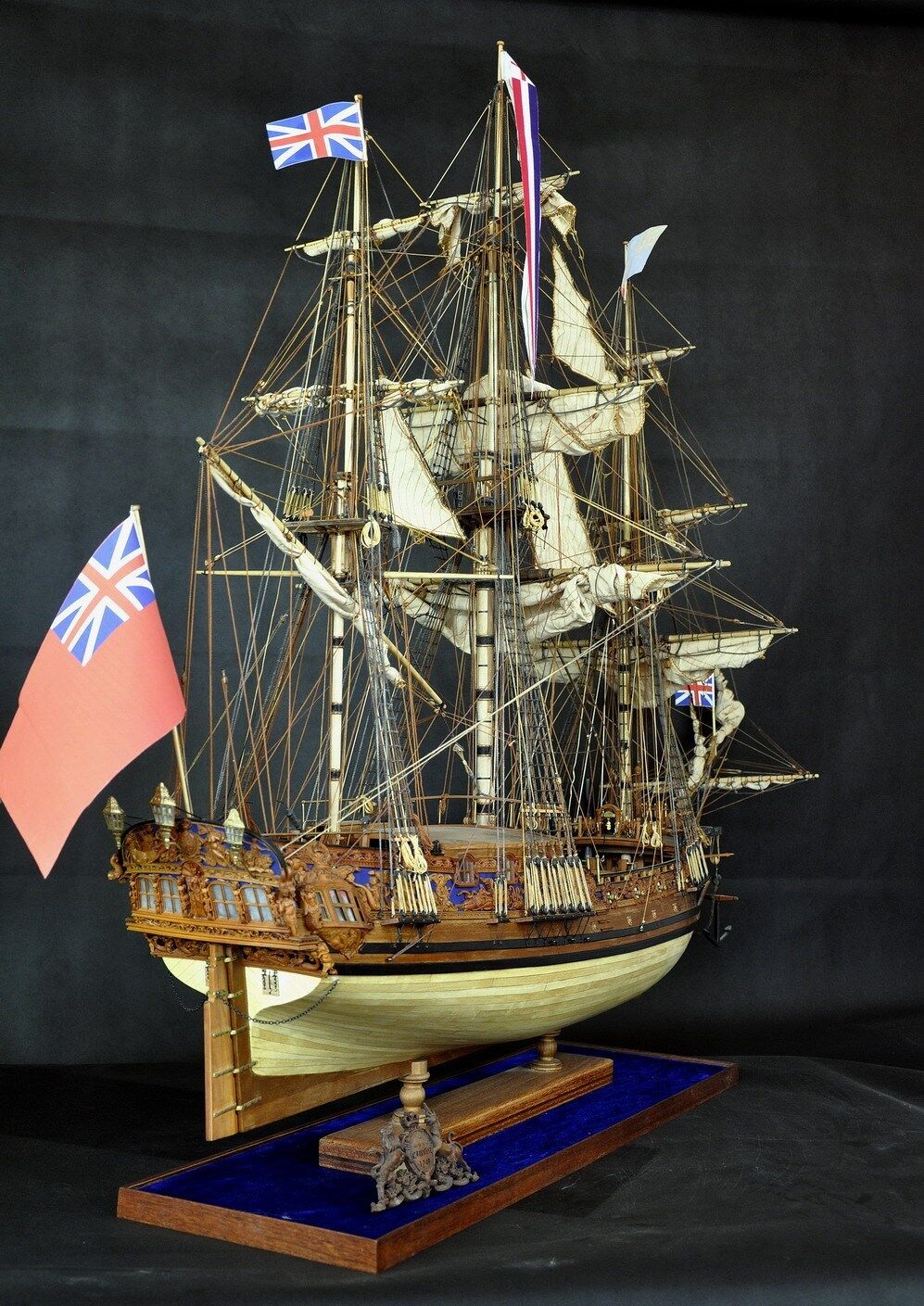 ROYAL CAROLINE with masting wood ship model kit 1:30 Scale 