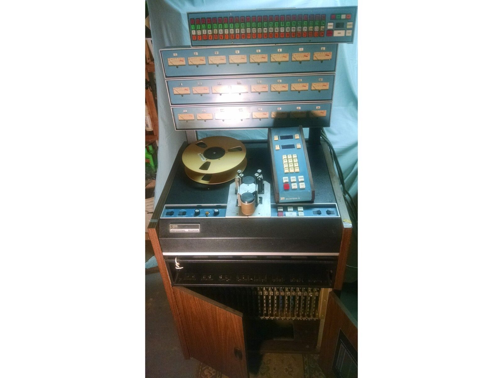 3M Mincom M79 24 TRACK 2 INCH TAPE MACHINE RECORDER RAN WELL WHEN PARKED AS IS