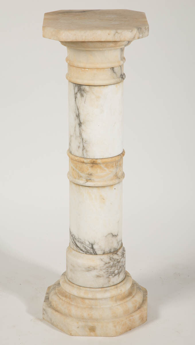CONTINENTAL MARBLE PEDESTAL Lot 1409