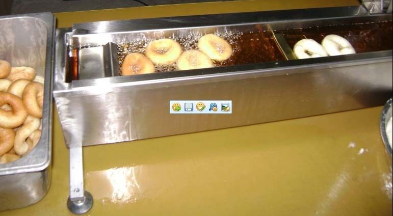 Donut machine/donut Fryer machine/donut maker/donut machinery/auto donut produce