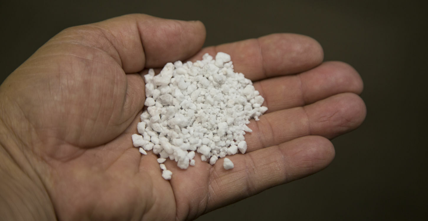 PERLITE (FAST SHIP) QUALITY COURSE- MEDIUM SEED STARTING NURSERY POTTING PLANTS PERLITE (FAST SHIP) QUALITY COURSE- MEDIUM SEED STARTING NURSERY POTTING PLANTS