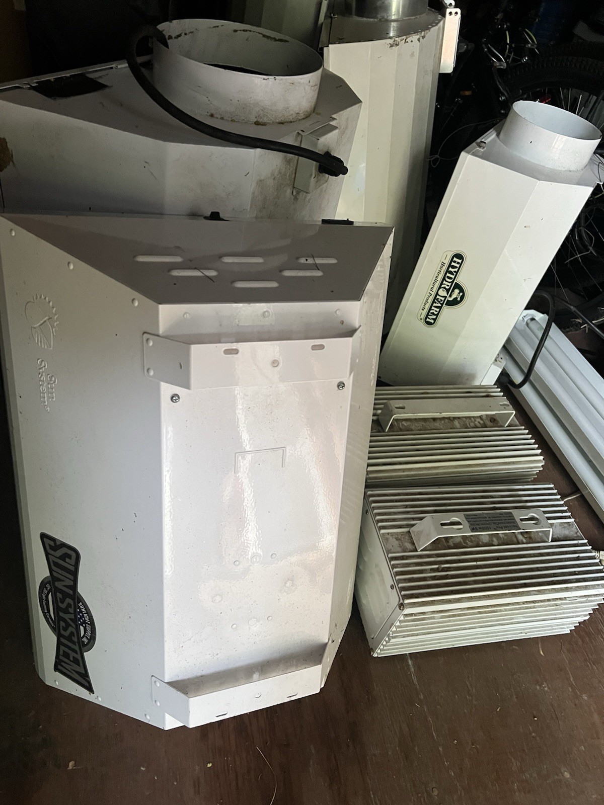 Sun System HydroFarm White Metal Reflector Hood Lot for Hydroponics Sun System HydroFarm White Metal Reflector Hood Lot for Hydroponics